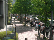 ホームレスのデモ行進